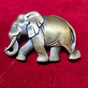 Vintage Jewelry Elephant Brass Toned Pin Brooch Made in West Germany